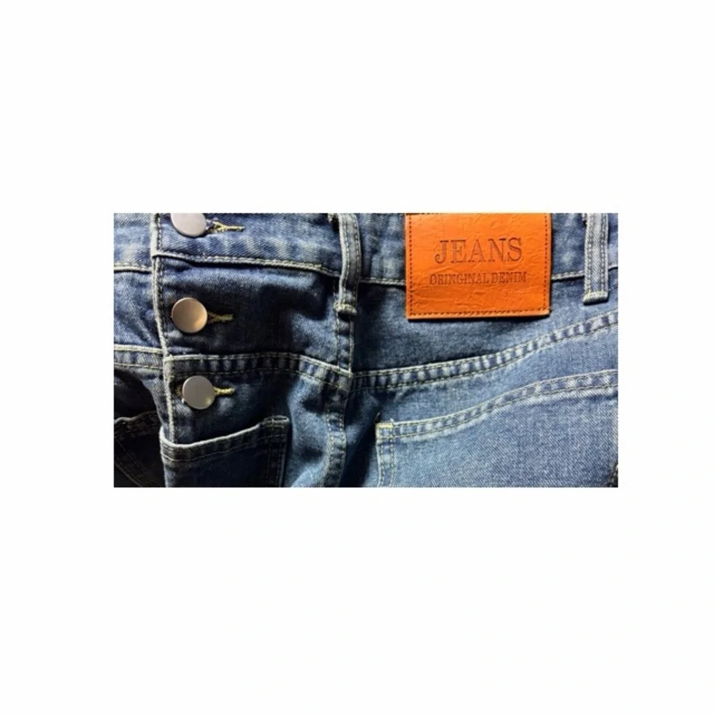 Commense Three Button Baggy Wide Leg Boyfriend‎ Jeans NWT